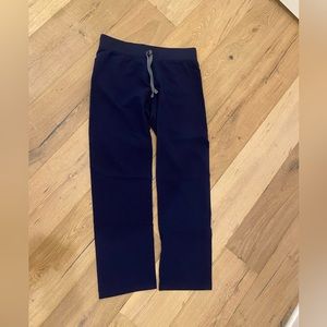 Figs Livingston Navy Scrub Pants (size medium) - only worn 4-6 times